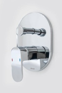 CR 065.00 R-box bateria podtynkowa CHROME z przełącznikiem zdj.1.jpg